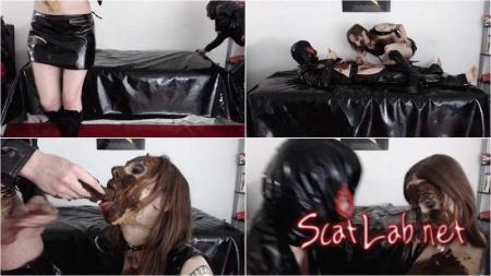 COUPLE EXCITING SMELL OF SHIT (CruelLolaMelo) Femdom Scat, Latex Scat [FullHD 1080p]