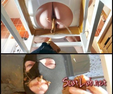Monster shit sausage for the slaves under the toilet seat (Fanni) Scat, Shit, Poo, Femdom Scat [FullHD 1080p]