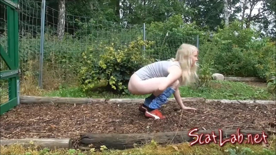 Shit outdoor (Anni-Trinity) Teen, Poop [FullHD 1080p] Defecation