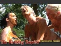 BETTY And FRIENDS - THE BIRTHDAY SURPRISE (Betty, Sexy, Marlen) New scat, Outdoor [HD 720p] Hightide-Video.com