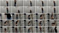 Desperation under the bathroom and poop (LucyBelle) Extreme, Solo [UltraHD 2K] Pooping Jeans