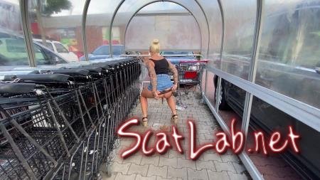 Mega Public in the shopping carts shit and filthy horny (Devil Sophie) Shitting Girls, Milf, Solo [UltraHD 4K] Prolapse