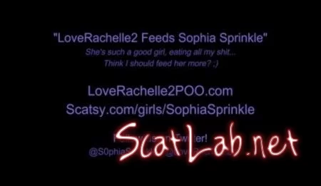 LoveRachelle2 Feeds Sophia Sprinkle (LoveRachelle2 , Sophia Sprinkle) Lesbian, Shit Eating [4K UHD] Shitting