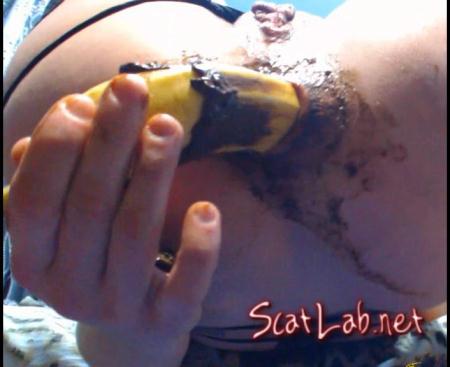 She Shoves A Banana Up Your Ass And Shit With Him , And Then She Eats It (PrincessNikki) Solo Scat, Dirty Anal [FullHD 1080p]