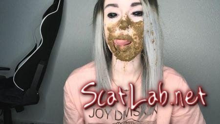 Shitting and smearing on gaming chair XD (DirtyBetty) Scatting, Shit Masturbation [FullHD 1080p] Solo Scat