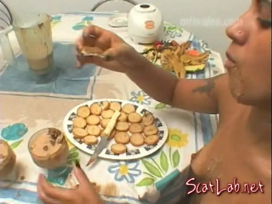 Scat Shake (Swallow) (Latifa, Hannah) Lesbian, Scat [DVDRip] MFX-video