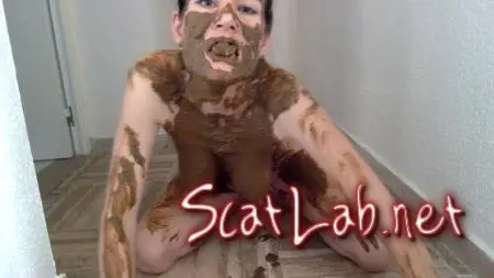Shitting and eating (nastymarianne) Big pile, New scat, Solo [HD 720p] Desperation ScatLab.net