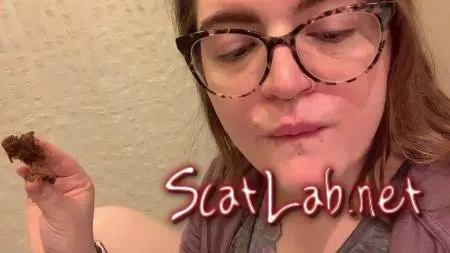 Eating and playing with shit (worthlessholes) Solo, Young [FullHD 1080p] Shit Amateur ScatLab.net