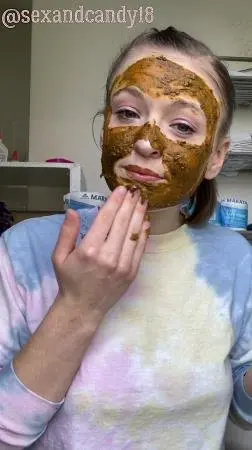 Teen’s first diaper fill + face mask! (sexandcandy18) Amateur, Young [UltraHD 2K] Scatting