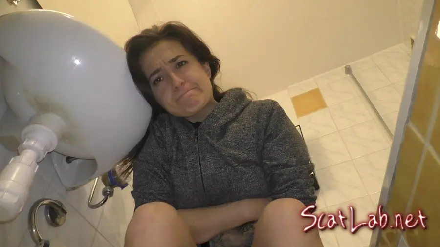 Amateur (Young Girls) Shitting Girls [FullHD 1080p] Poop 27