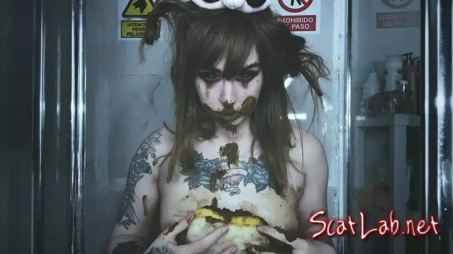 Do you poop in the shower? (DirtyBetty) Eat, Teen, Solo [UltraHD 4K] Defecation