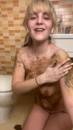 Smearing shit all over my body (your_mariam) Amateur, Blonde [UltraHD 2K] Shitting Ass