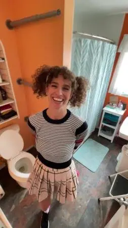 Bratty girl shits in perverts mouth! (VibeWithMolly) Extreme, Solo [UltraHD 2K] Poop