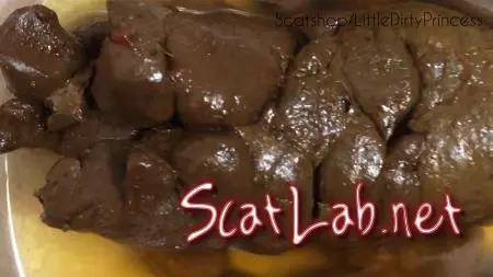 Big thick poop and bright yellow pee in a bowl (LittleDirtyPrincess) Pee, Solo, Scat [FullHD 1080p] Big pile