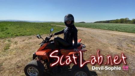 THIS is a brake track - outdoor quad shits escalated (Devil Sophie) Solo, Milf [UltraHD 4K] Outdoor Scat