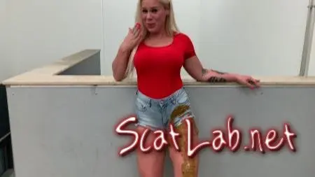 Shit on the parking garage deck - so hard I was never angekackt (Devil Sophie) Defecation, Extreme [FullHD 1080p] Domination