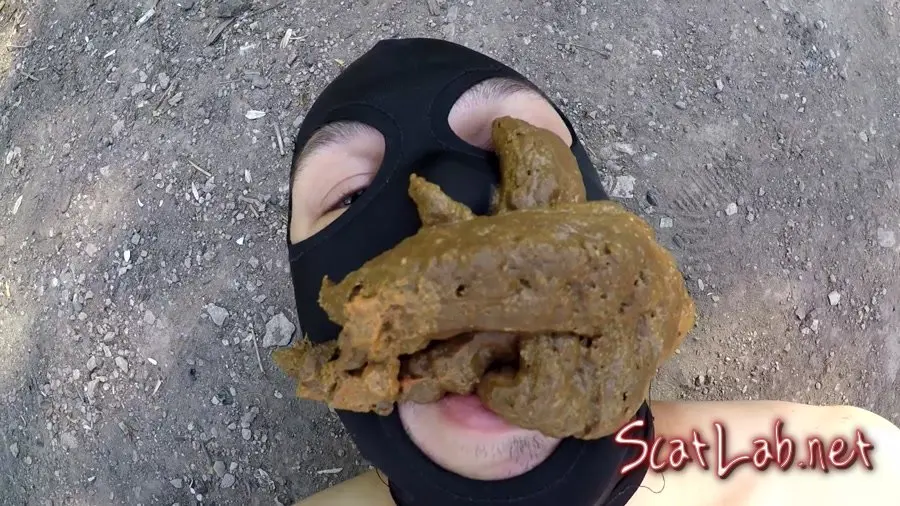 Shitting in the Mouth Outdoor (ScatDesire) Outdoor, Femdom [UltraHD 4K] Toilet Slavery