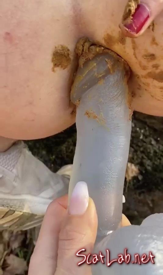 Pee and toying my asshole with some shit left inside (Outdoor) Toys, Dildo [HD 720p] TheHealthyWhores