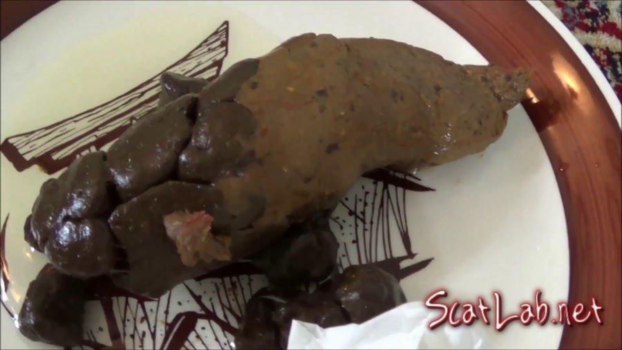 Poop on a Plate (Tegan Brooke) Big pile, New [FullHD 1080p] Solo