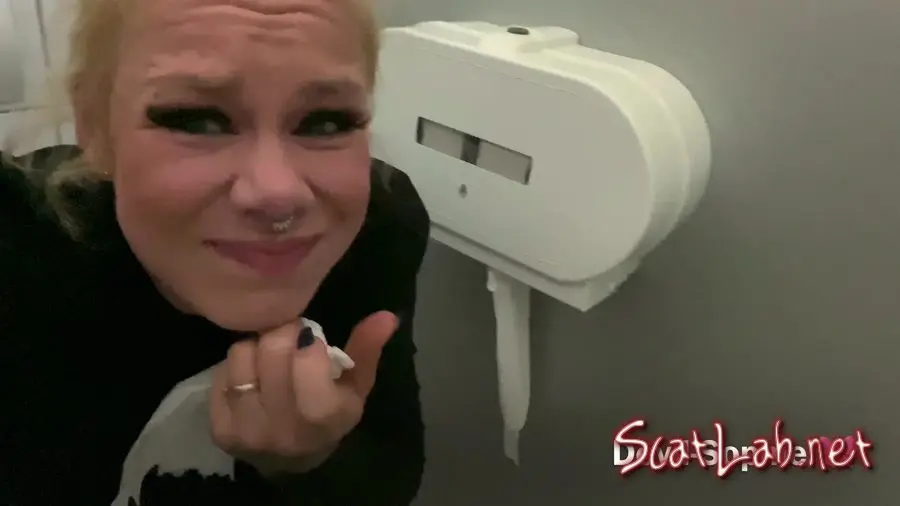 Extremely stomachache in the furniture store (Devil Sophie) Girls, Poop [UltraHD 4K] Pooping Girls