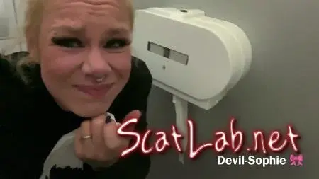 Extremely stomachache in the furniture store (Devil Sophie) Girls, Poop [UltraHD 4K] Pooping Girls ScatLab.net