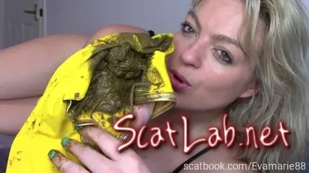 Farts and shit in gold shorts (evamarie88) Poop, Solo [FullHD 1080p] Panties