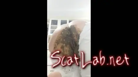 Busting Outta White Overalls (BetweenMyCheeks) Diarrhea, Solo [FullHD 1080p] Shit in Leggins