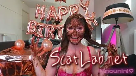BIRTHDAY CAKE (PUKE): I eat a shitty cupcake! (Ninounini) Scatology, Solo [FullHD 1080p] Defecation