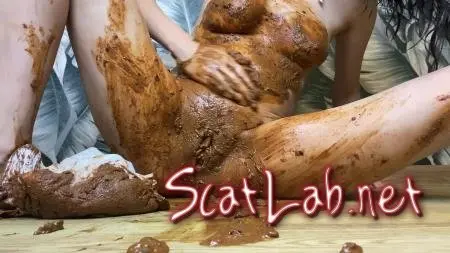 Trash scat in a diaper, fisting, smearing (p00girl) Diapers, Solo [FullHD 1080p] Defecation