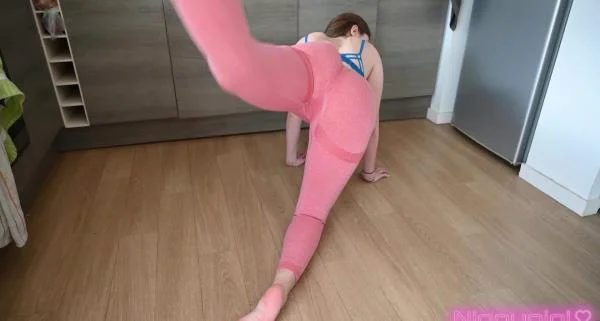 Shitting ass for yoga (Ninounini) Smearing, Dildo [FullHD 1080p] Femscat.com / Scatbook.com