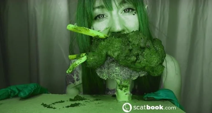 I am the Green Giant (SweetBettyParlour)  [HD 720p] Scatbook