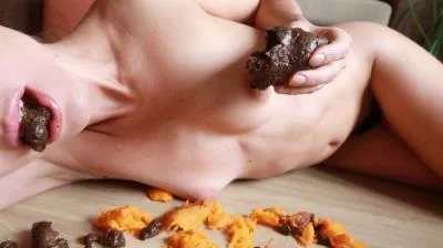 Butternut Squash (Sabrina Dacos) Defecation, Solo [FullHD 1080p] Scatting