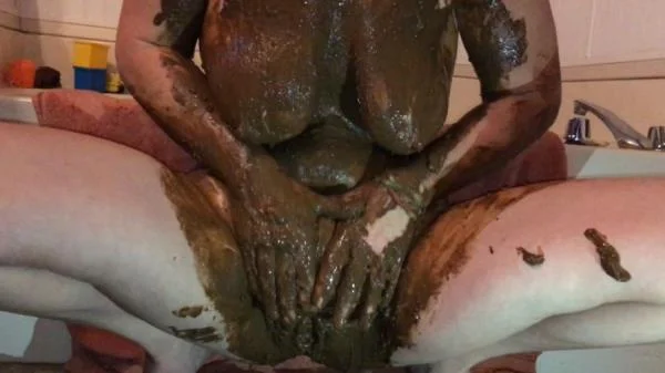 Shitting, Smeared Tits and Stuffed Pussy (Allura) Amateur, Scat [FullHD 1080p] Scatshop.com