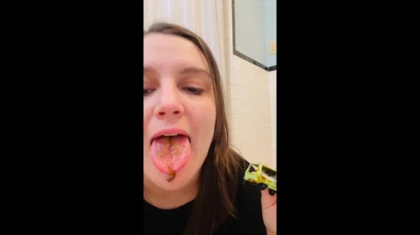 Toy Cars And Shit EXPLOSION (Layla Lee) Amateur, Defecation [FullHD 1080p] Laylaleescat.com