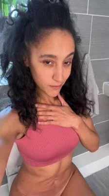 The Loudest Plops (Ella Dearest aka Efro Ella) Solo, Defecation [SD] Scatbook.com