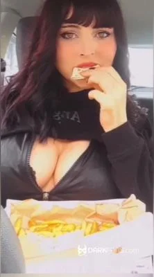 French fry feeding time for slav (Domina Marbella) Solo, Toilet Slavery [UltraHD 2K] DarkFans.com ScatLab.net
