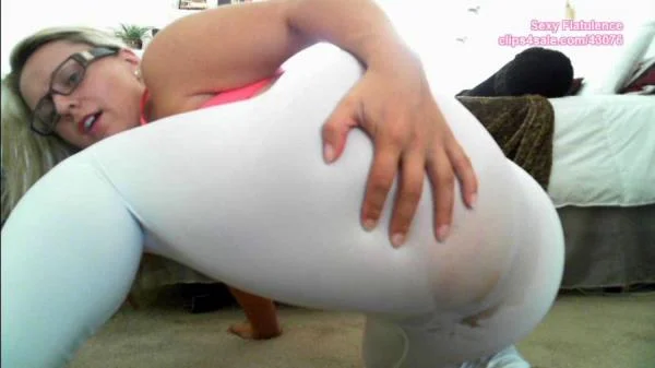 Extreme Flatulence (Sexy Flatulence) Milf, Solo [SD] Scatshop