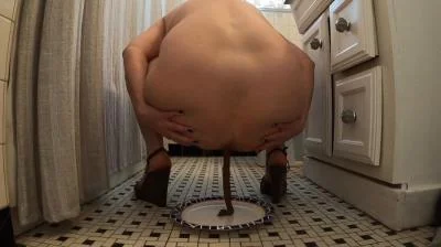 High Heels Painted Nails (Layla Lee) Amateur, Defecation [FullHD 1080p] Laylaleescat.com ScatLab.net