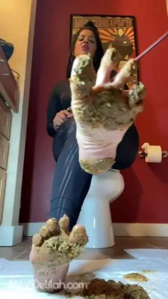 5 Days Of Consumption - This Is Day 2 (Bossy Delilah) USA, Kaviar [SD] Scatbook