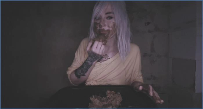 SweetBettyParlour - This ghoul dives into her stinky shit! (Couple, Shitting) Russian FullHD 1080p – ScatLab poster