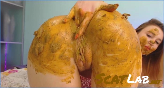 DirtyLena Smearing Poo Hardcore Scat Action USA FullHD 1080p