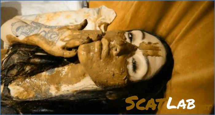 Download Dirty Betty Extreme Enema & Vomit Action in FullHD 1080p ScatLab.net