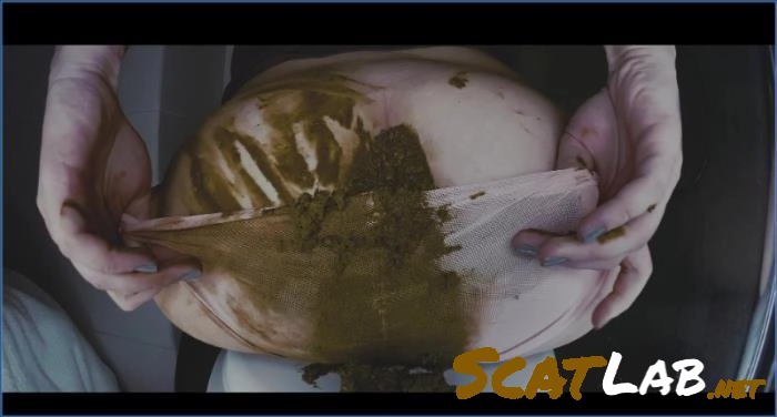 Download SweetBettyParlour Amateur, Russian – Juicy ass poops in panties Russian ScatLab.net