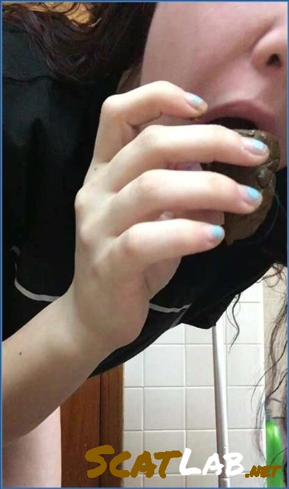 Favorite Snack Toilet, Peeing – Scatqueen420 HD 720p