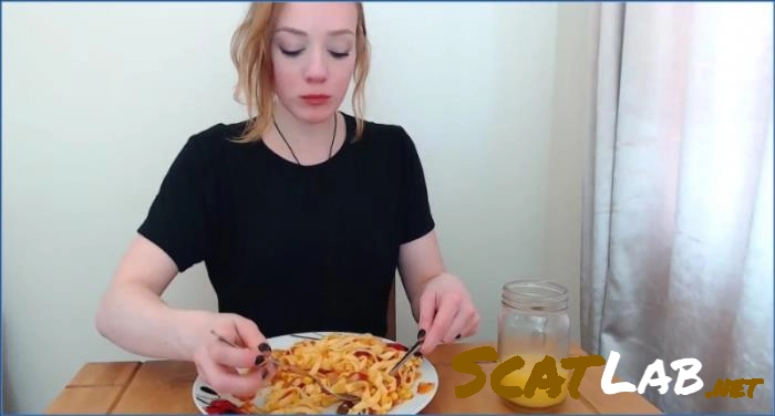 Spankmepink, Tilly Farts Dine and Dump – Smearing, Foot FullHD 1080p