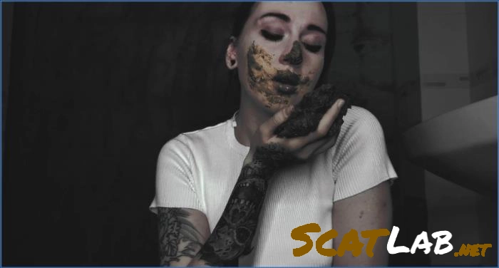 Download SweetBettyParlour Amateur, Russian – Real devil gold! From the ass Russian ScatLab.net