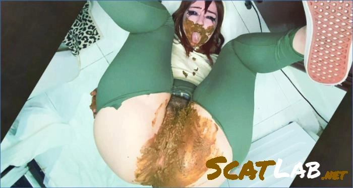 Download Dirty Betty Amateur, Russian – Shitty Squirt CRAZY Toilet Girl Russian ScatLab.net