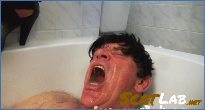 Scatqueens-Berlin Piss, Shit Eating – toilet slave filled up with shit part1 Germany, Berlin