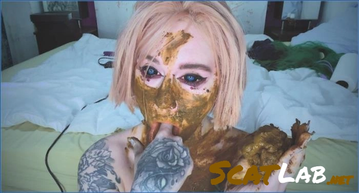 SweetBettyParlour Amateur, Russian – Shit obsessed girl made a mess Russian – ScatLab poster