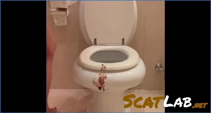 Download Mistress Lily Pissing, Pee – Shitty toilet in hotel Russia ScatLab.net